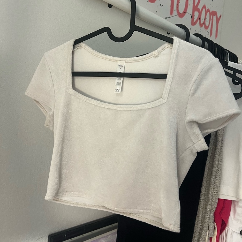 Alo yoga top